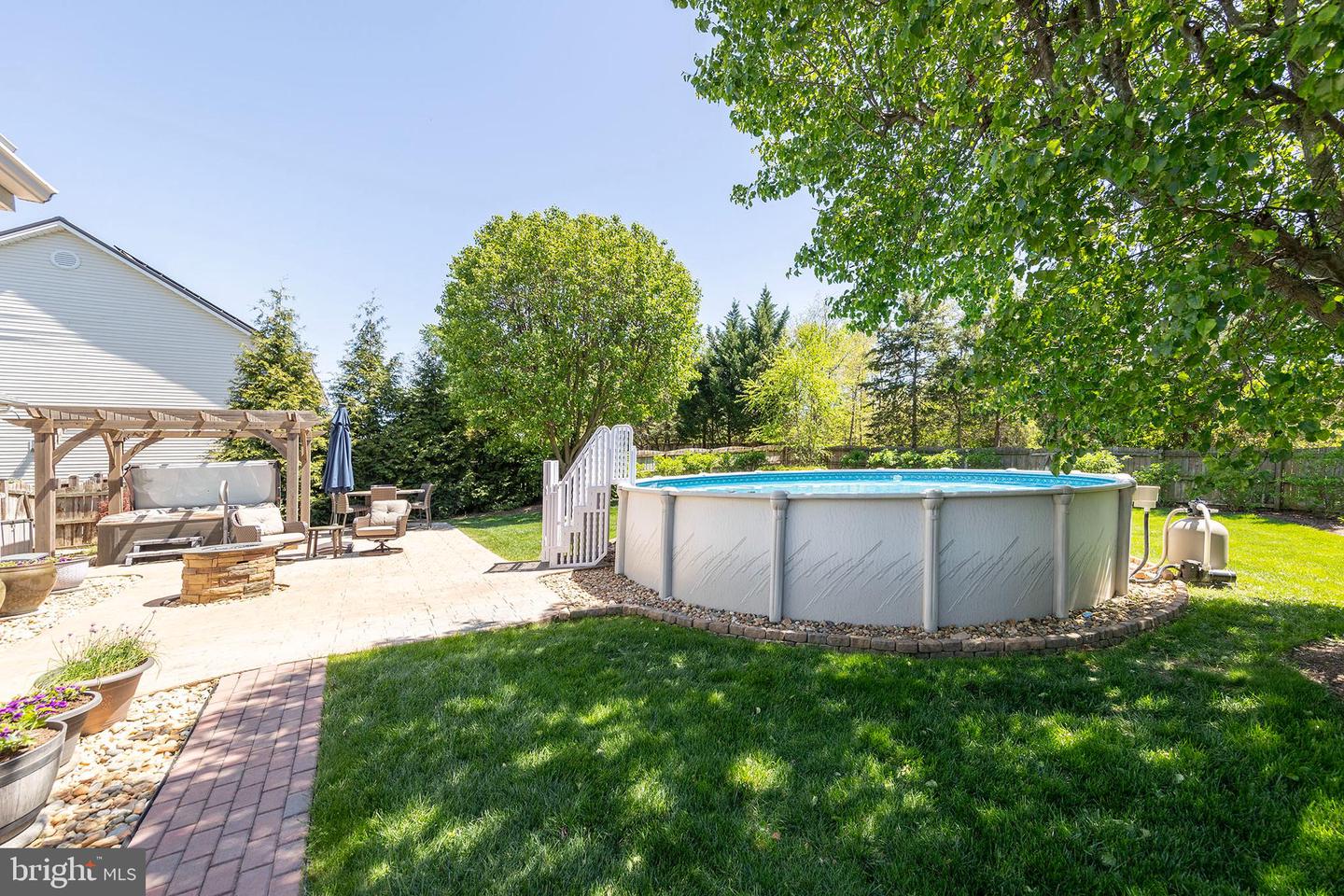 113 Lucy Long Ct