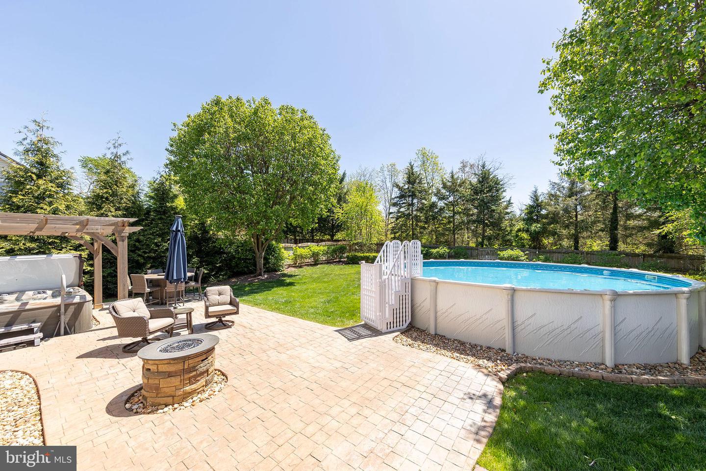 113 Lucy Long Ct