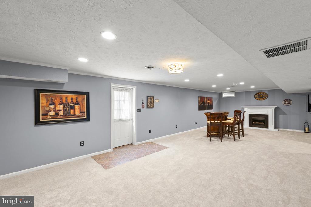 113 Lucy Long Ct