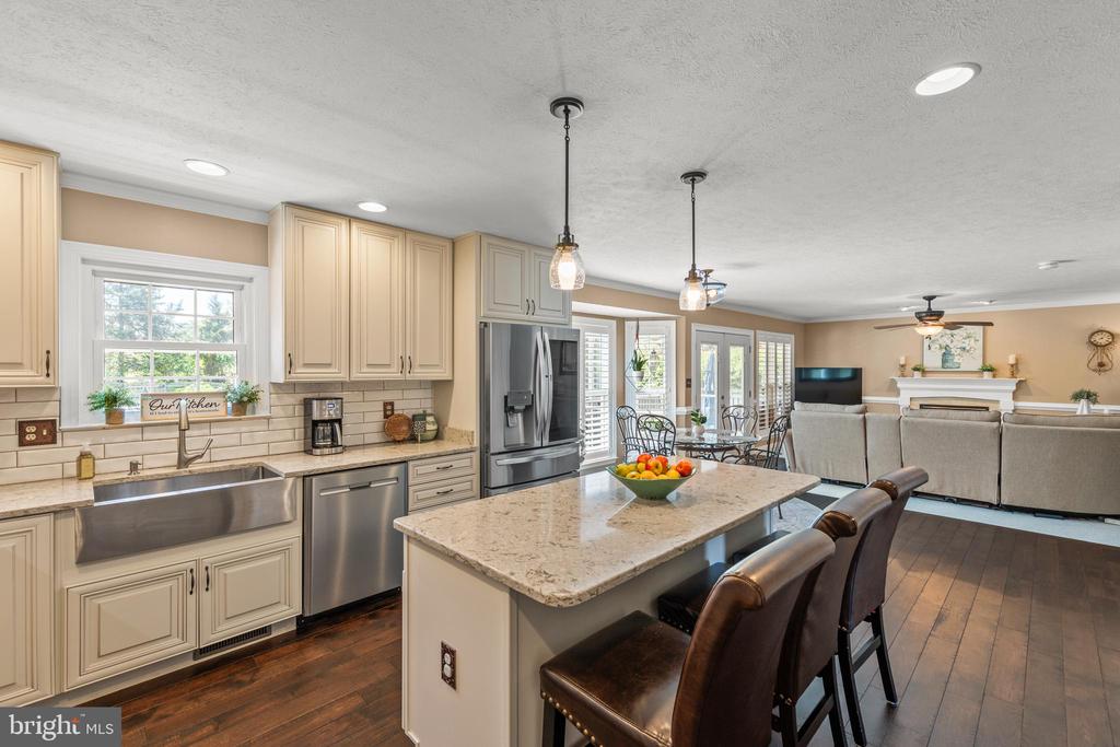 113 Lucy Long Ct