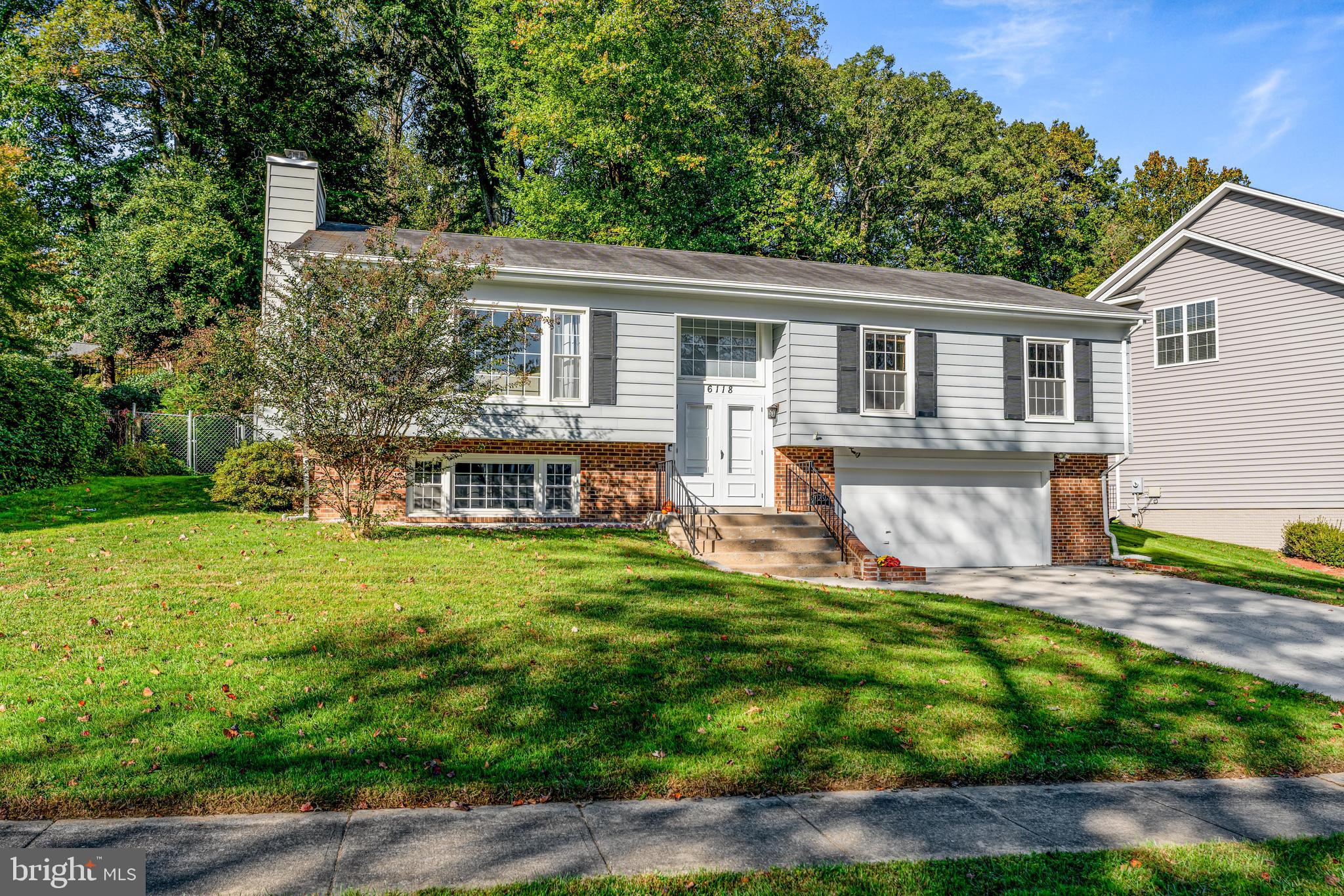 6118 Lundy Pl