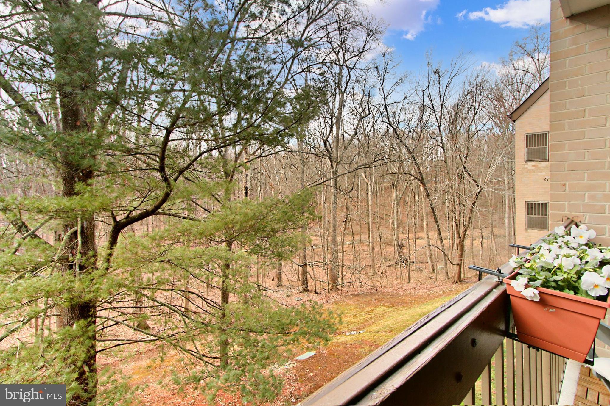 1671 Parkcrest Cir #4c/300
