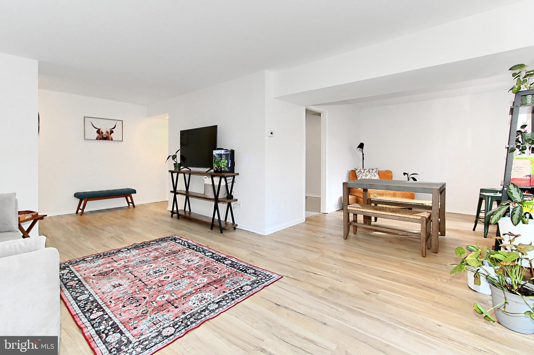 1671 Parkcrest Cir #4c/300