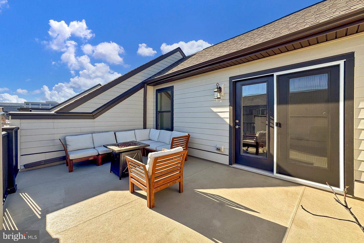2395 Liberty Loop