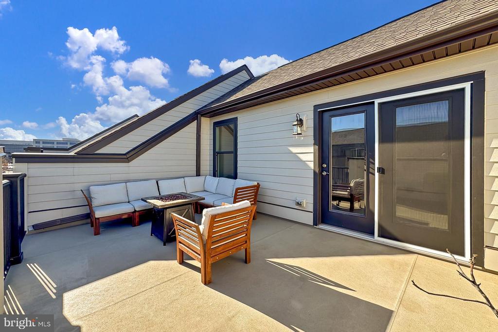 2395 Liberty Loop