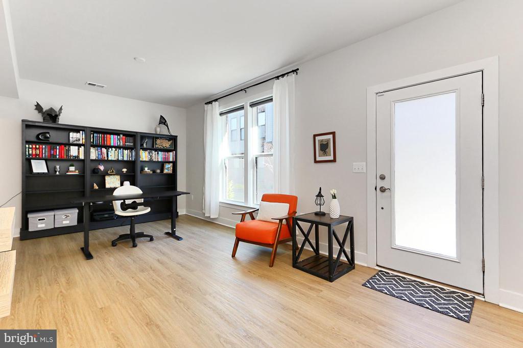 2395 Liberty Loop