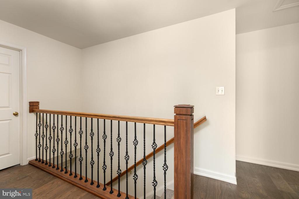 1453 Kingsvale Cir