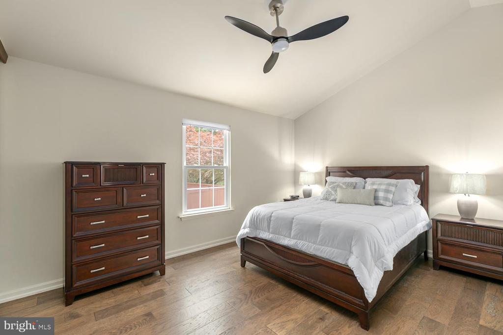 1453 Kingsvale Cir