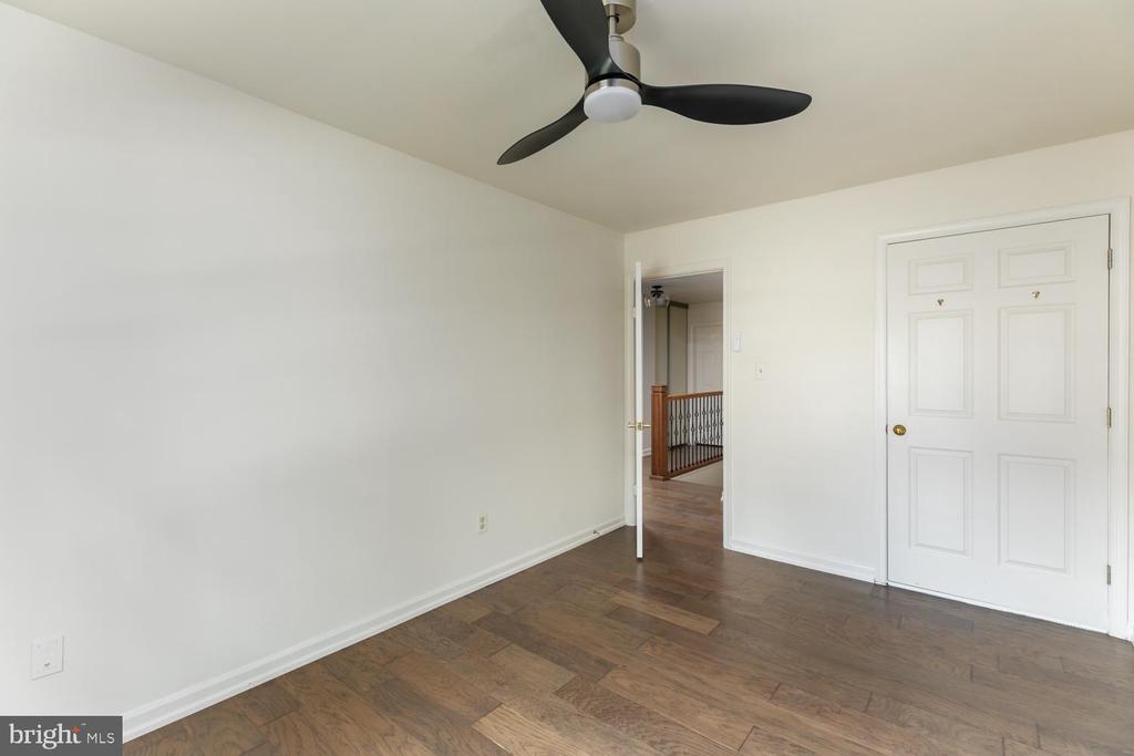 1453 Kingsvale Cir