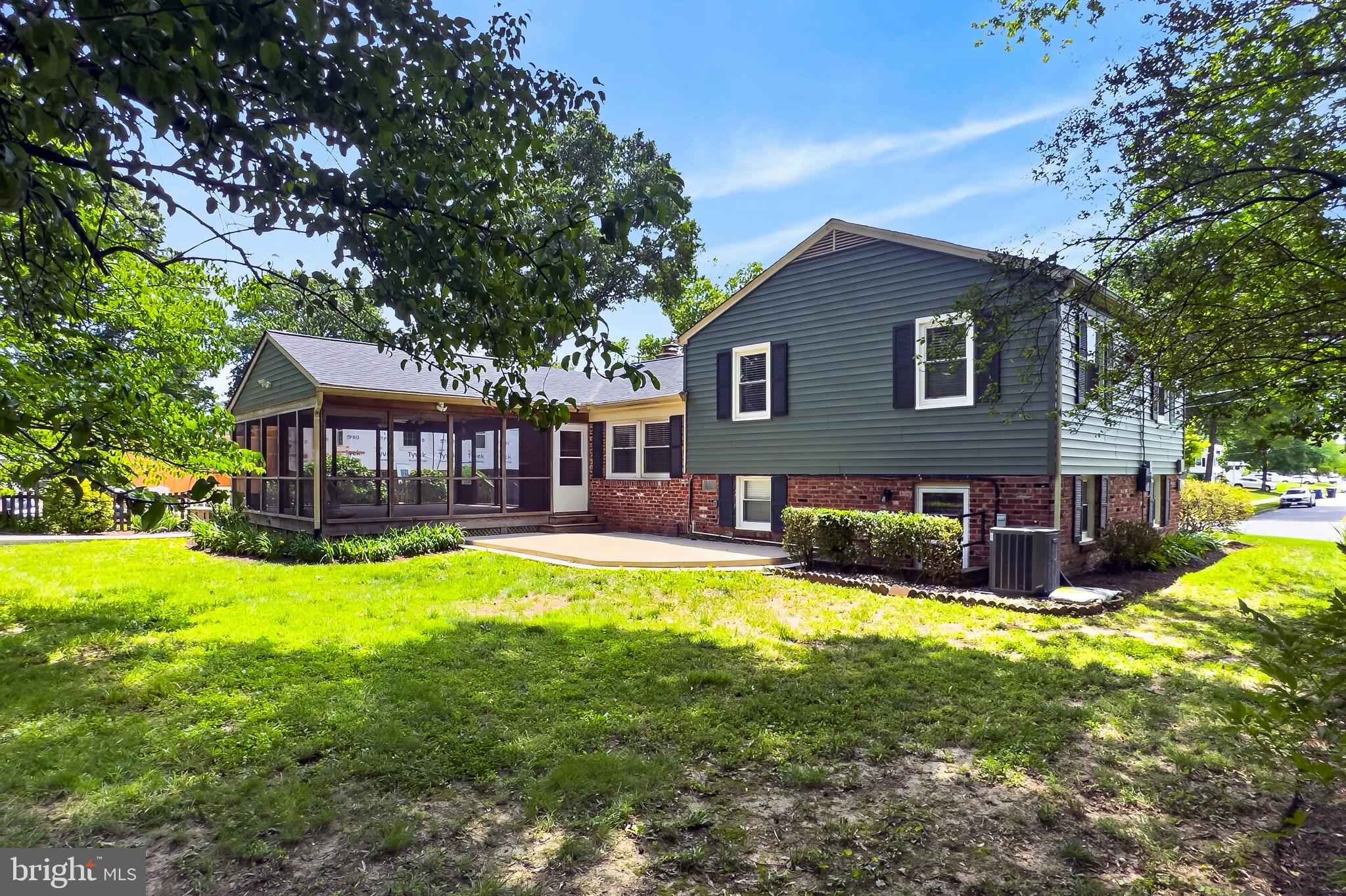 1210 CROTON DRIVE
