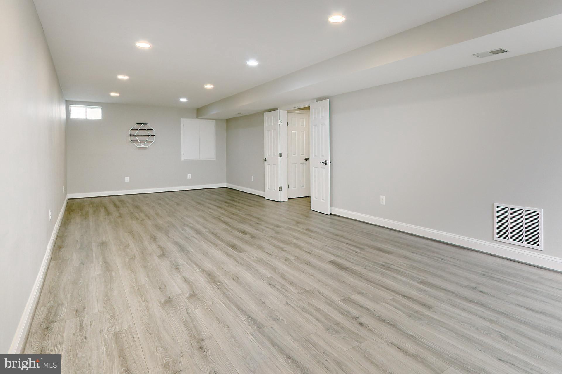 141 Amalfi Ct