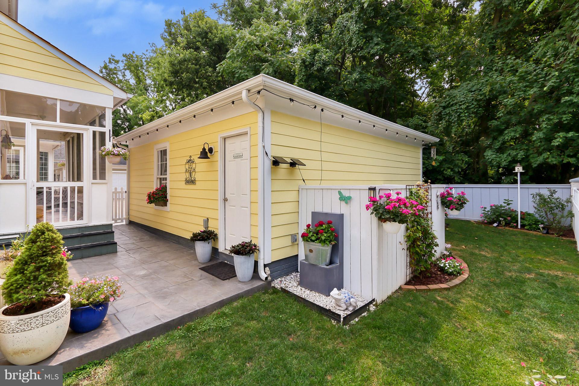 141 Amalfi Ct