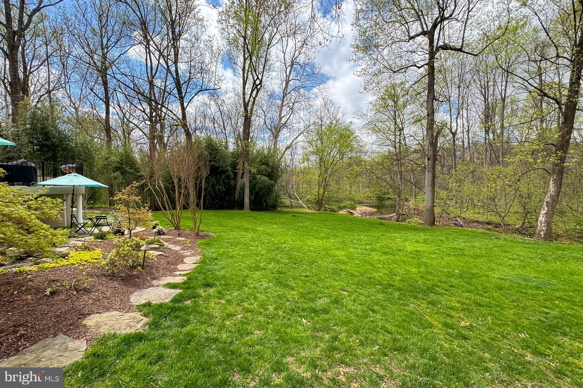 21433 Lake Dr