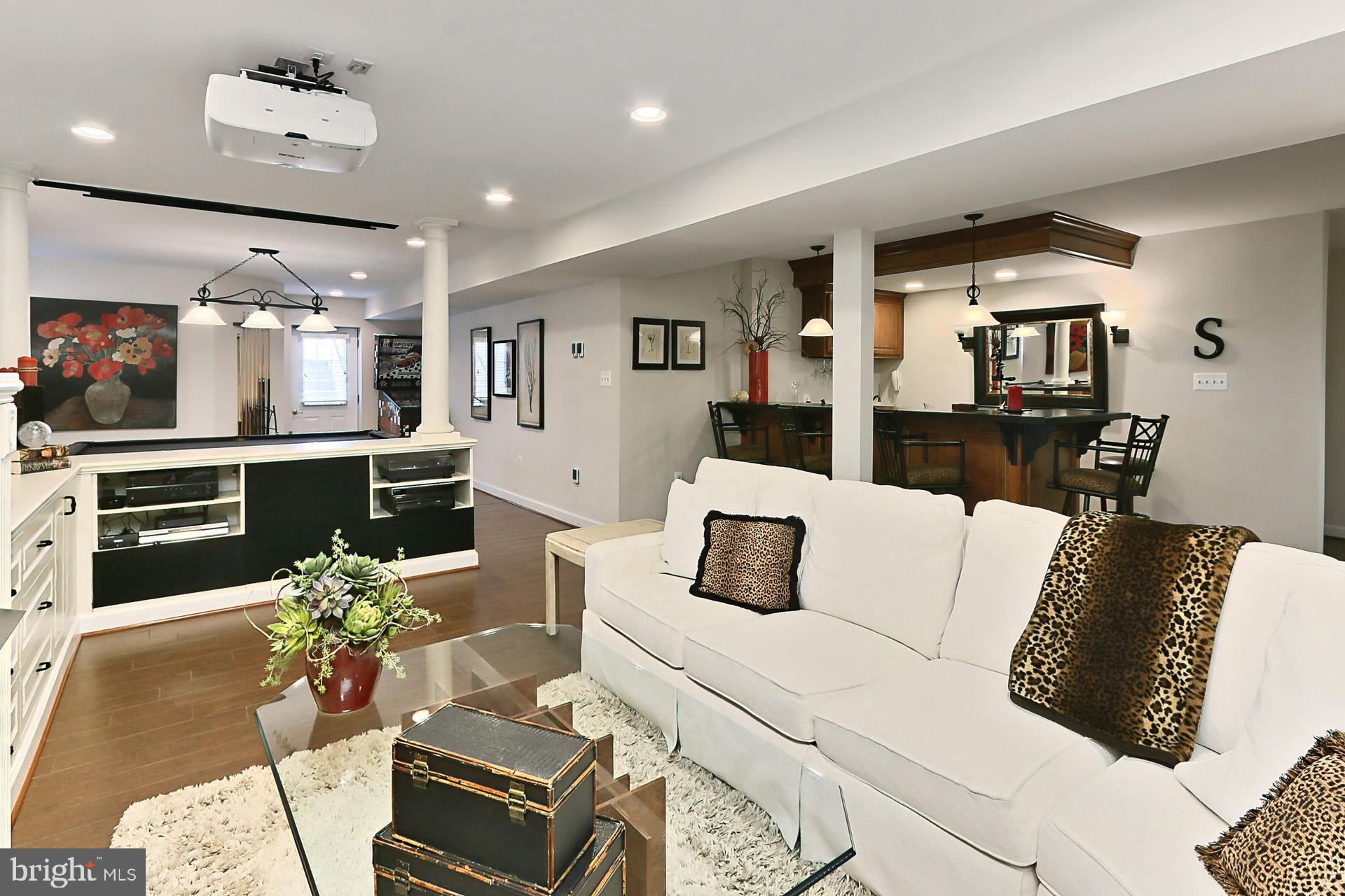 21433 Lake Dr