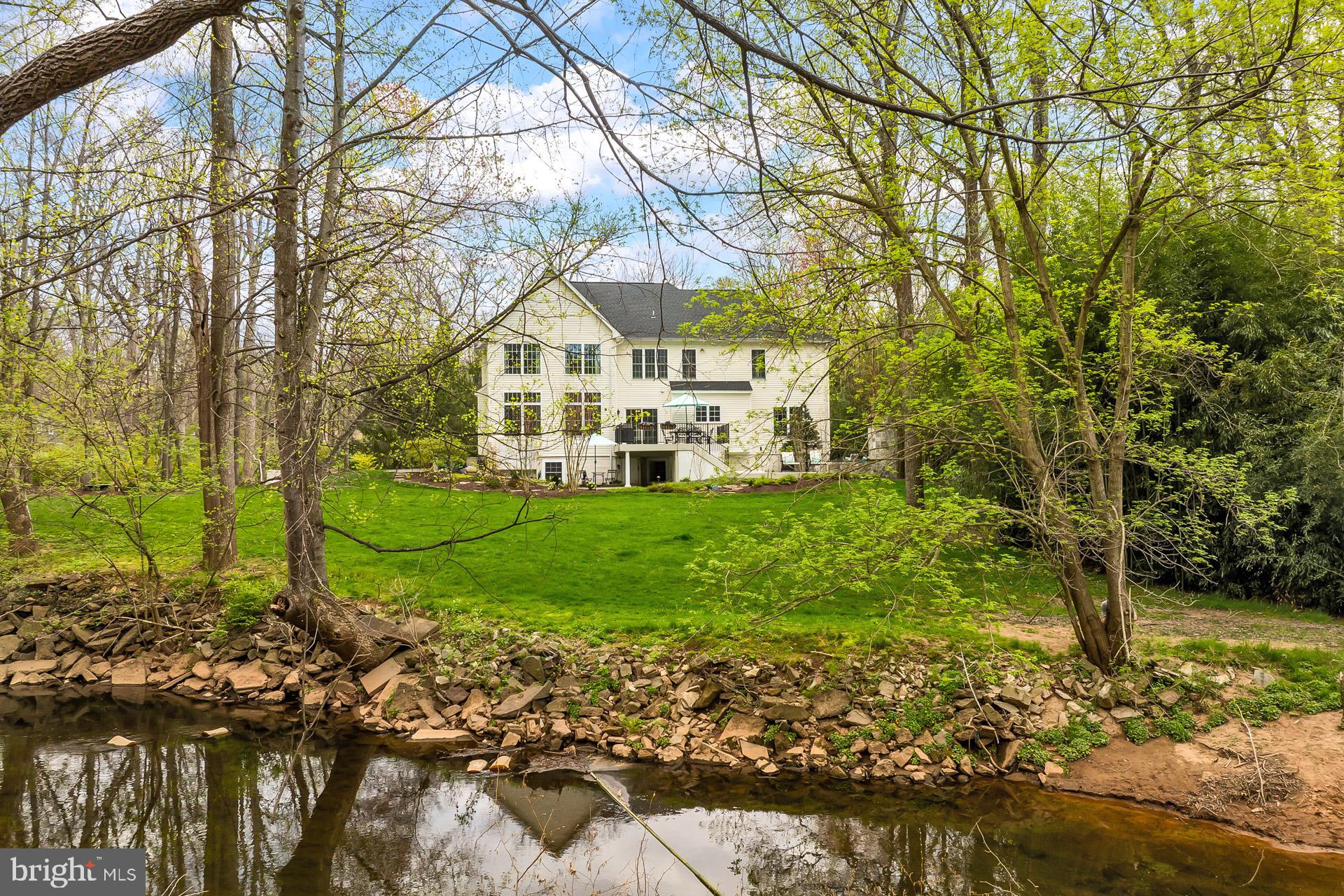 21433 Lake Dr