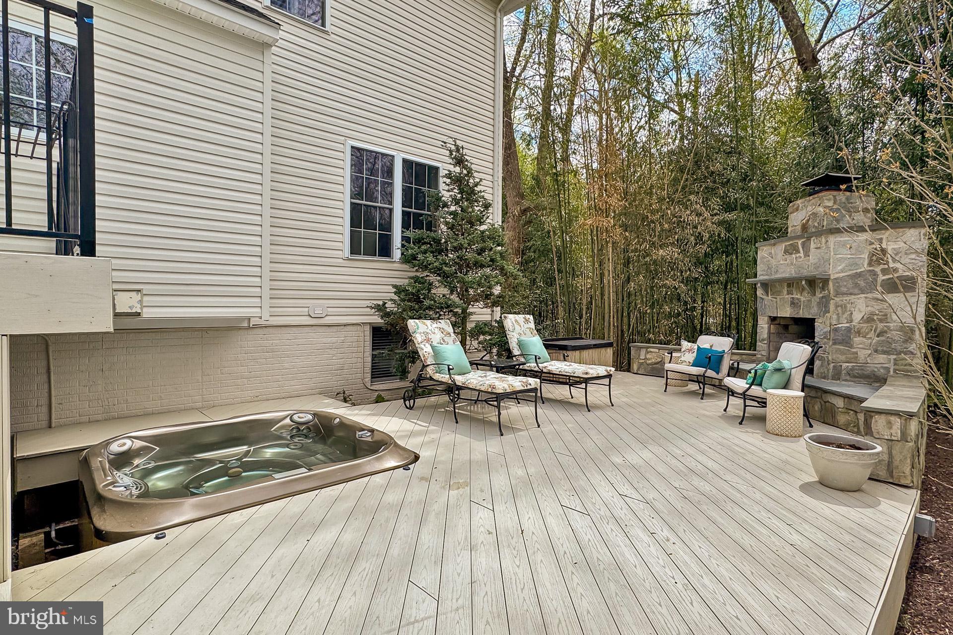21433 Lake Dr