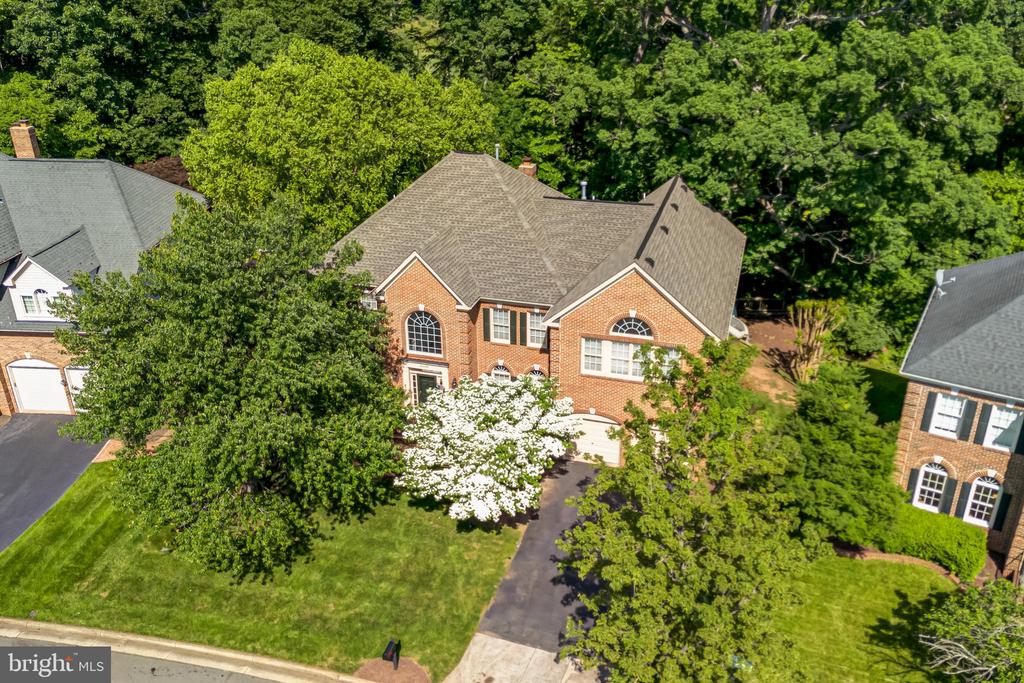 20448 Swan Creek Ct