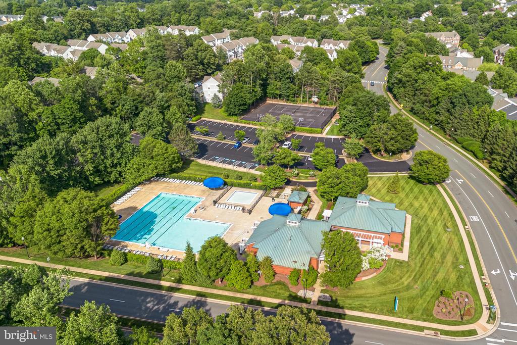 20448 Swan Creek Ct