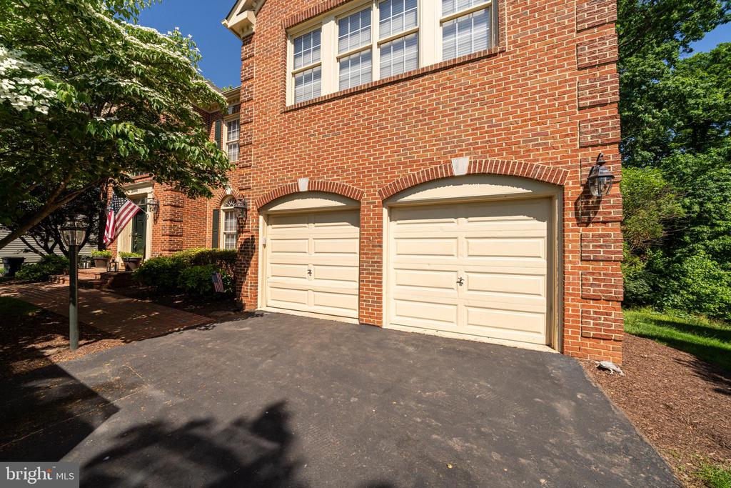 20448 Swan Creek Ct