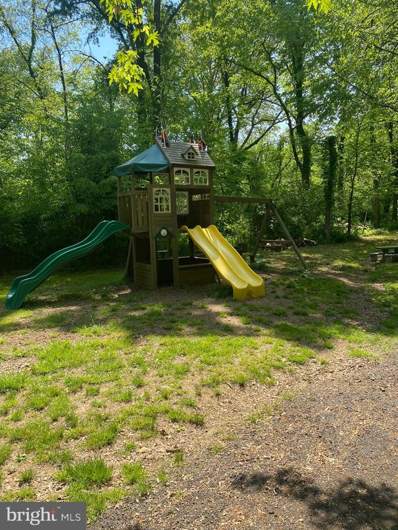 19276 Youngs Cliff Rd