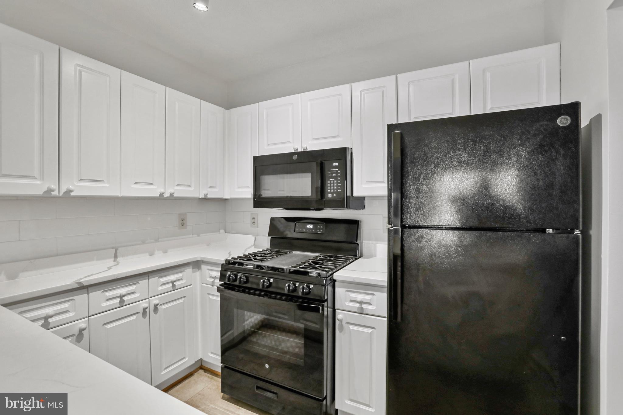 20311 Beechwood Ter #302