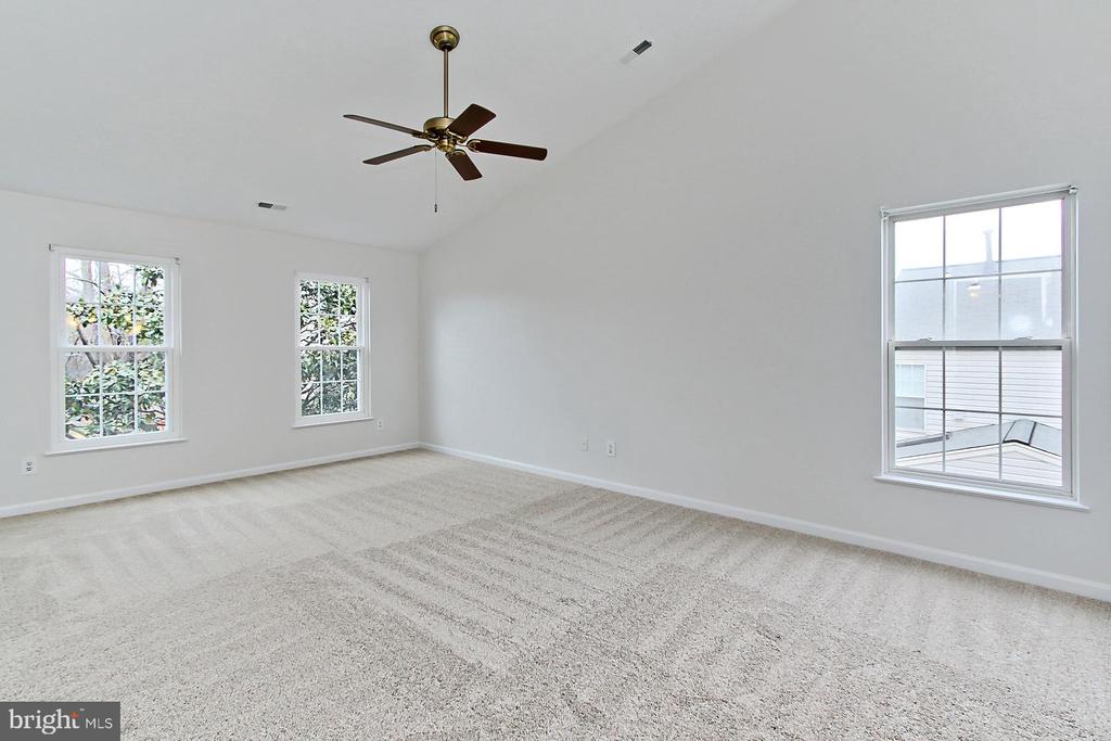 20682 Mandalay Ct