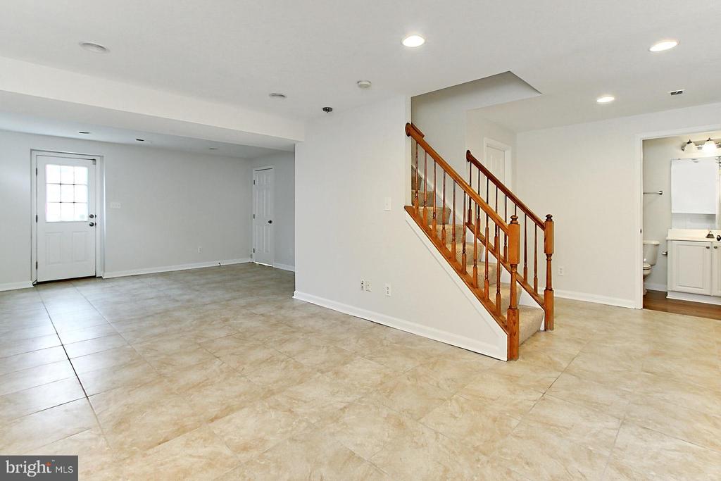 20682 Mandalay Ct