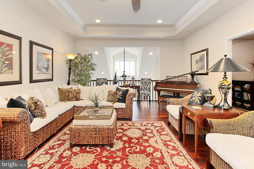 44251 Silverpalm Grove Ter