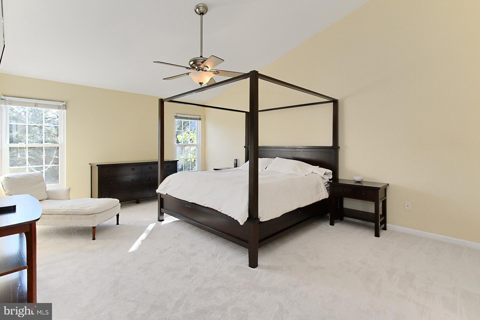 209 Jennings Ct SE