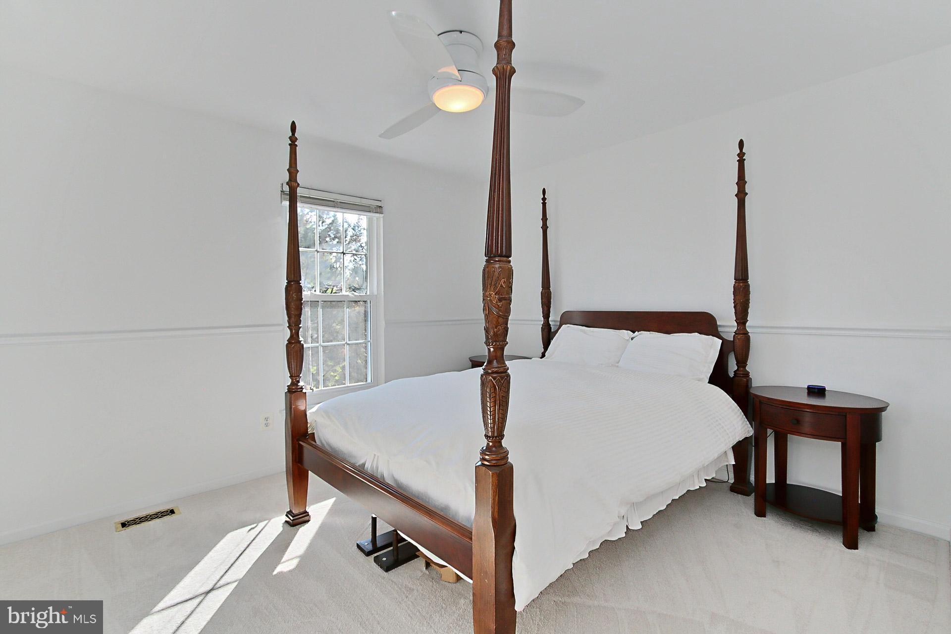 209 Jennings Ct SE