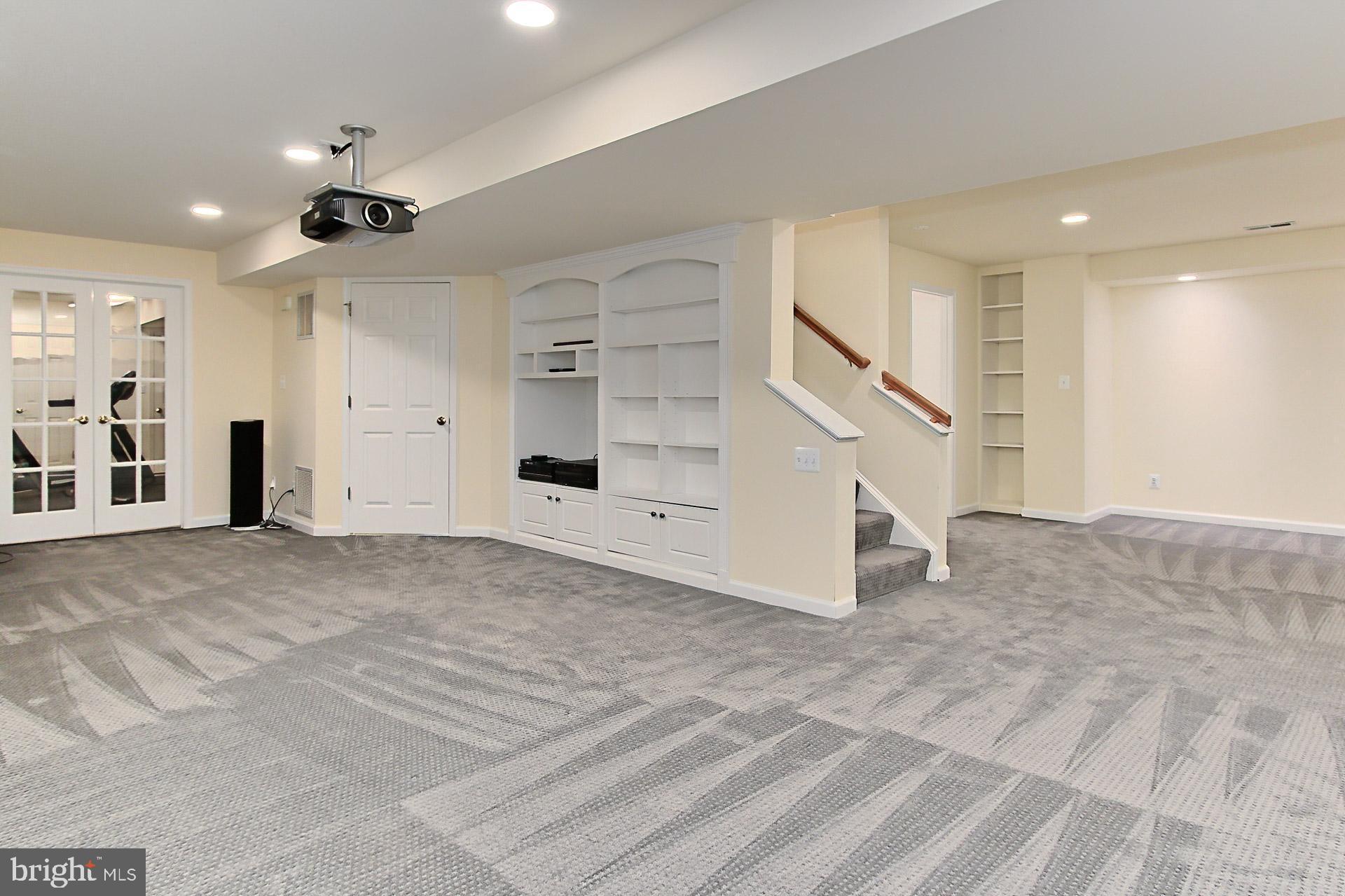 209 Jennings Ct SE