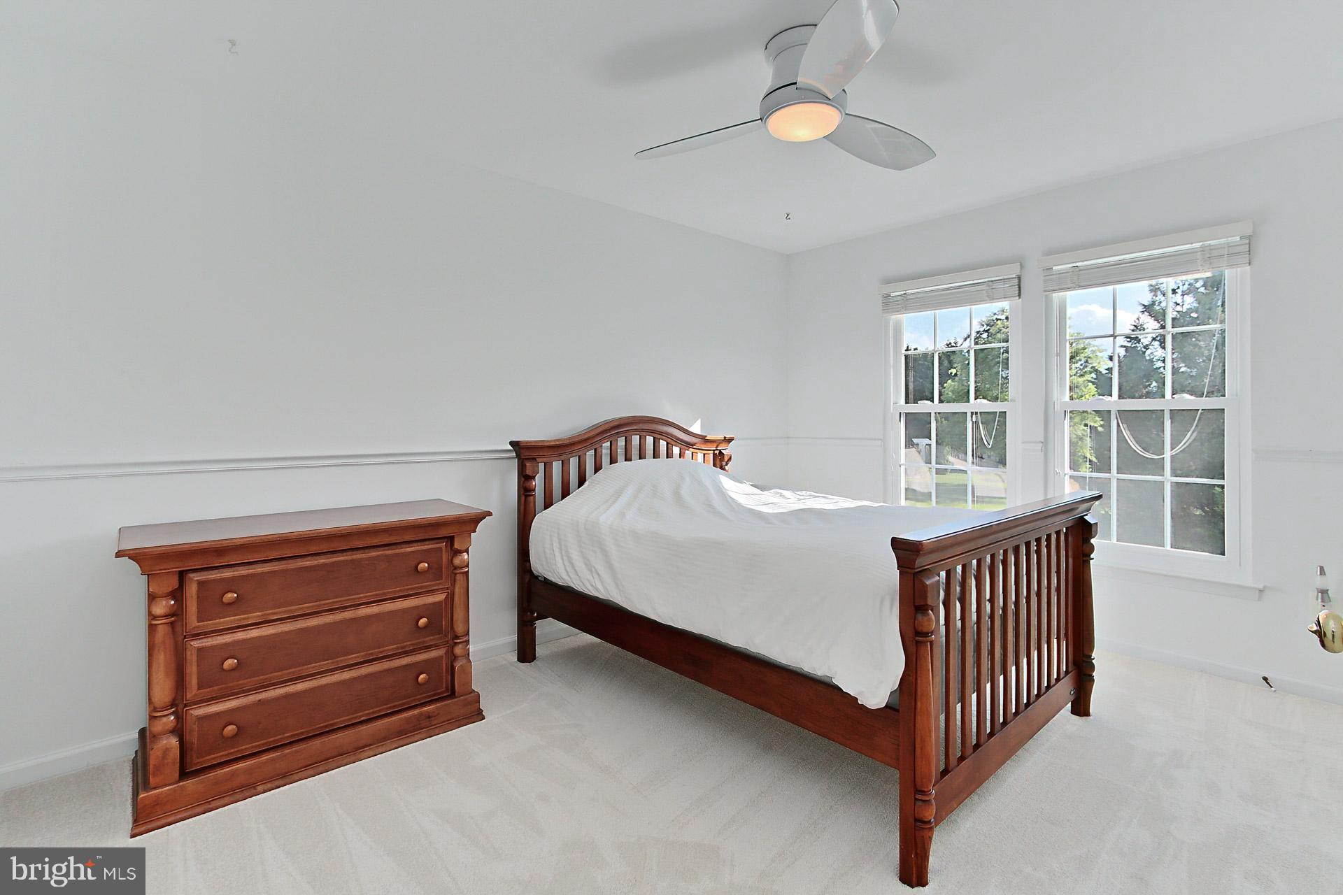 209 Jennings Ct SE