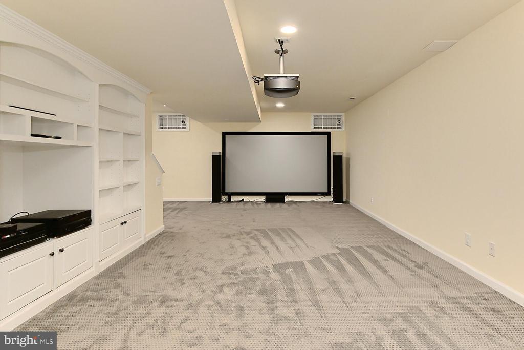 209 Jennings Ct SE