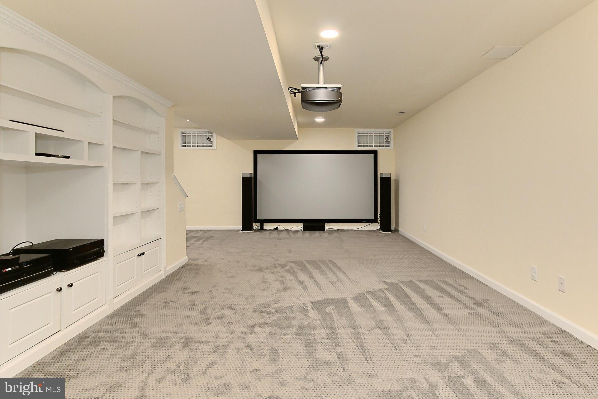 209 Jennings Ct SE
