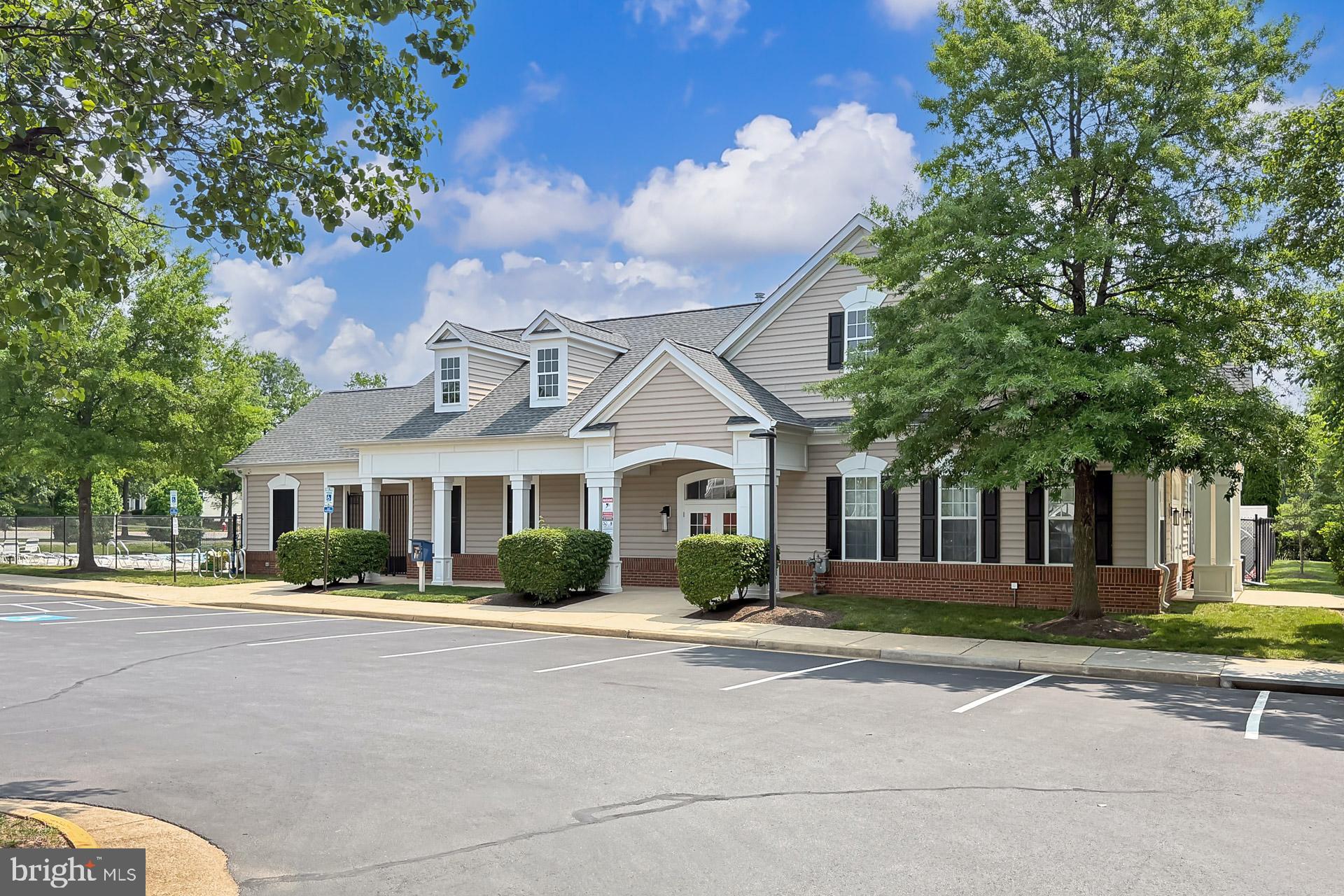 209 Jennings Ct SE