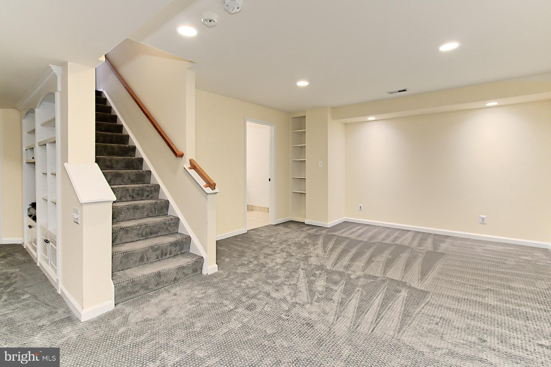 209 Jennings Ct SE