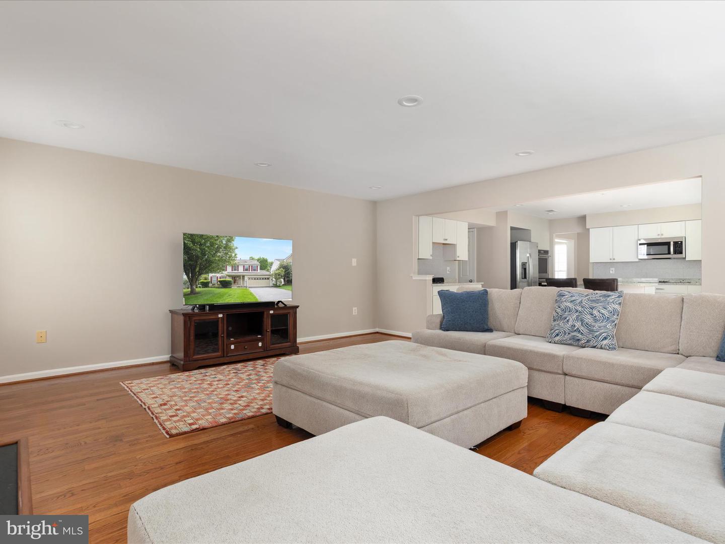 42833 Crowfoot Ct