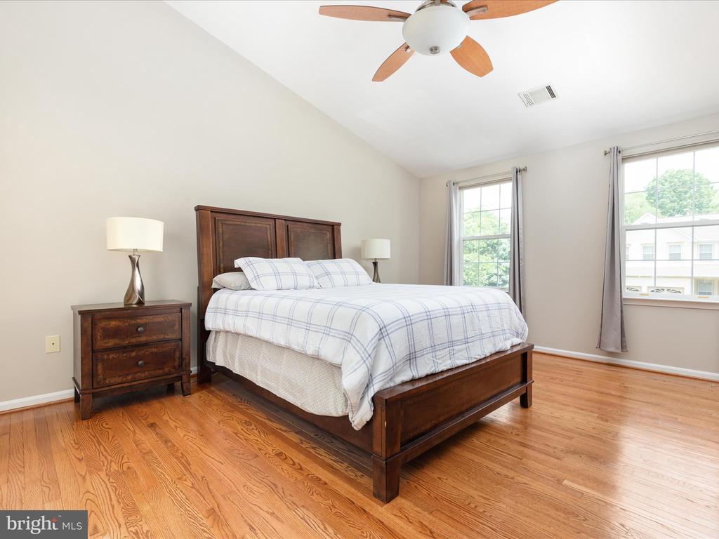 42833 Crowfoot Ct