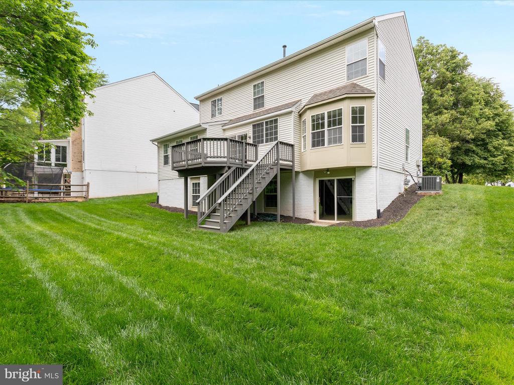 42833 Crowfoot Ct