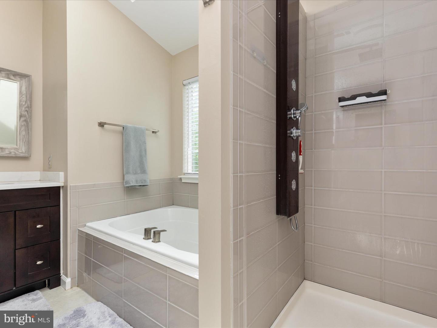 42833 Crowfoot Ct
