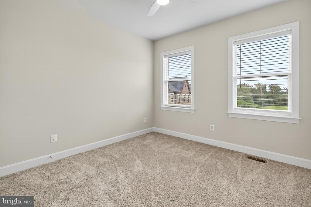 43389 RADFORD DIVIDE TER