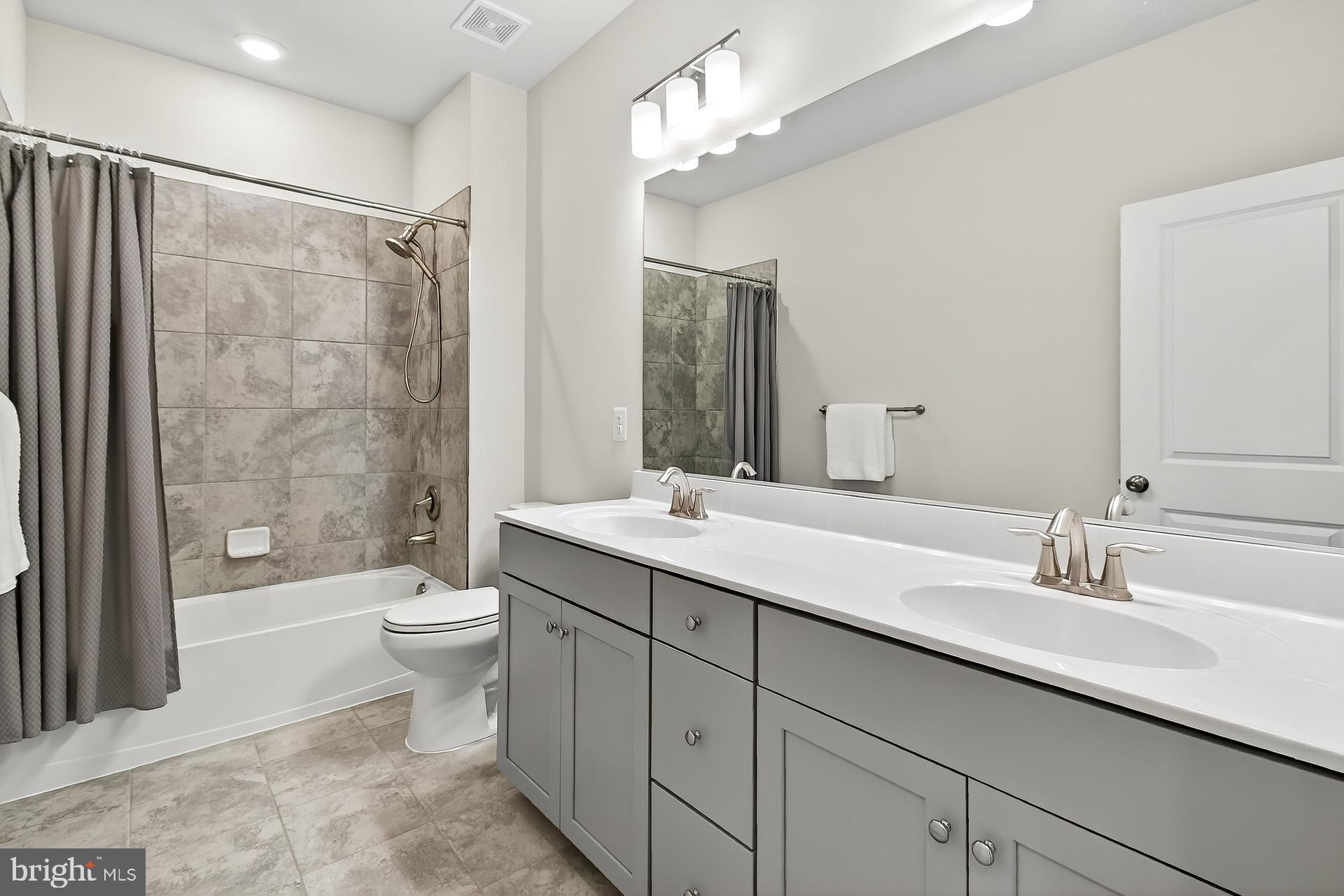 43389 RADFORD DIVIDE TER