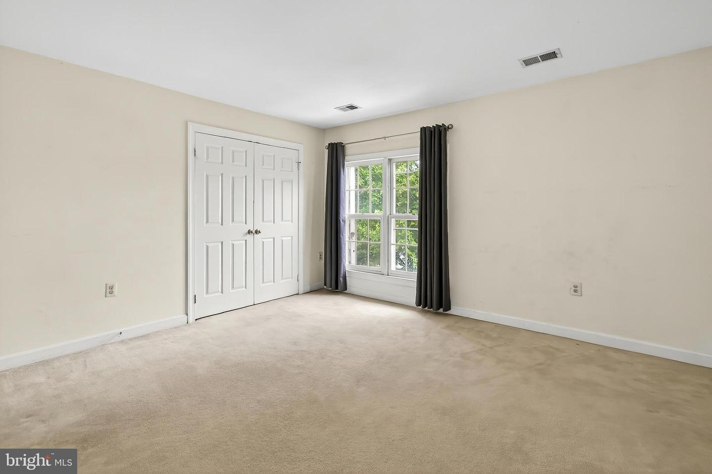43892 Grottoes Dr