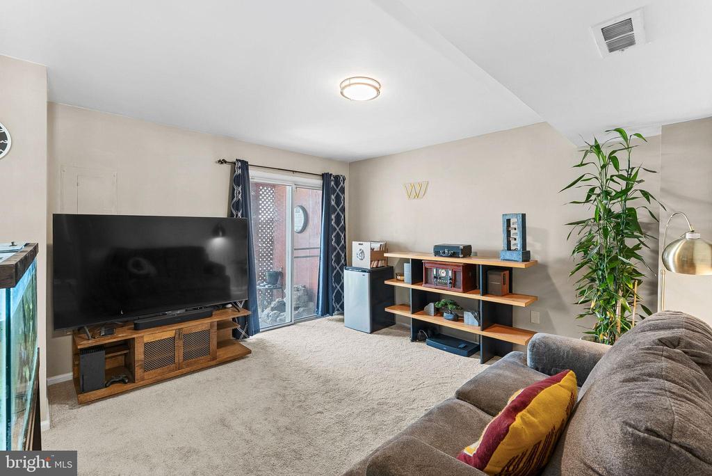 17363 AVION SQUARE