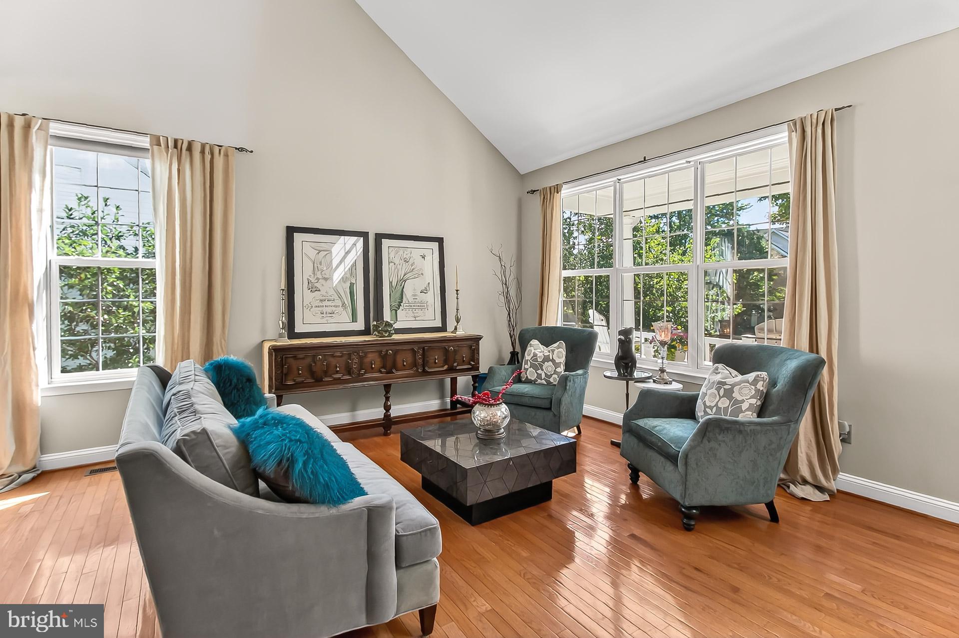 816 SANTMYER DRIVE SE
