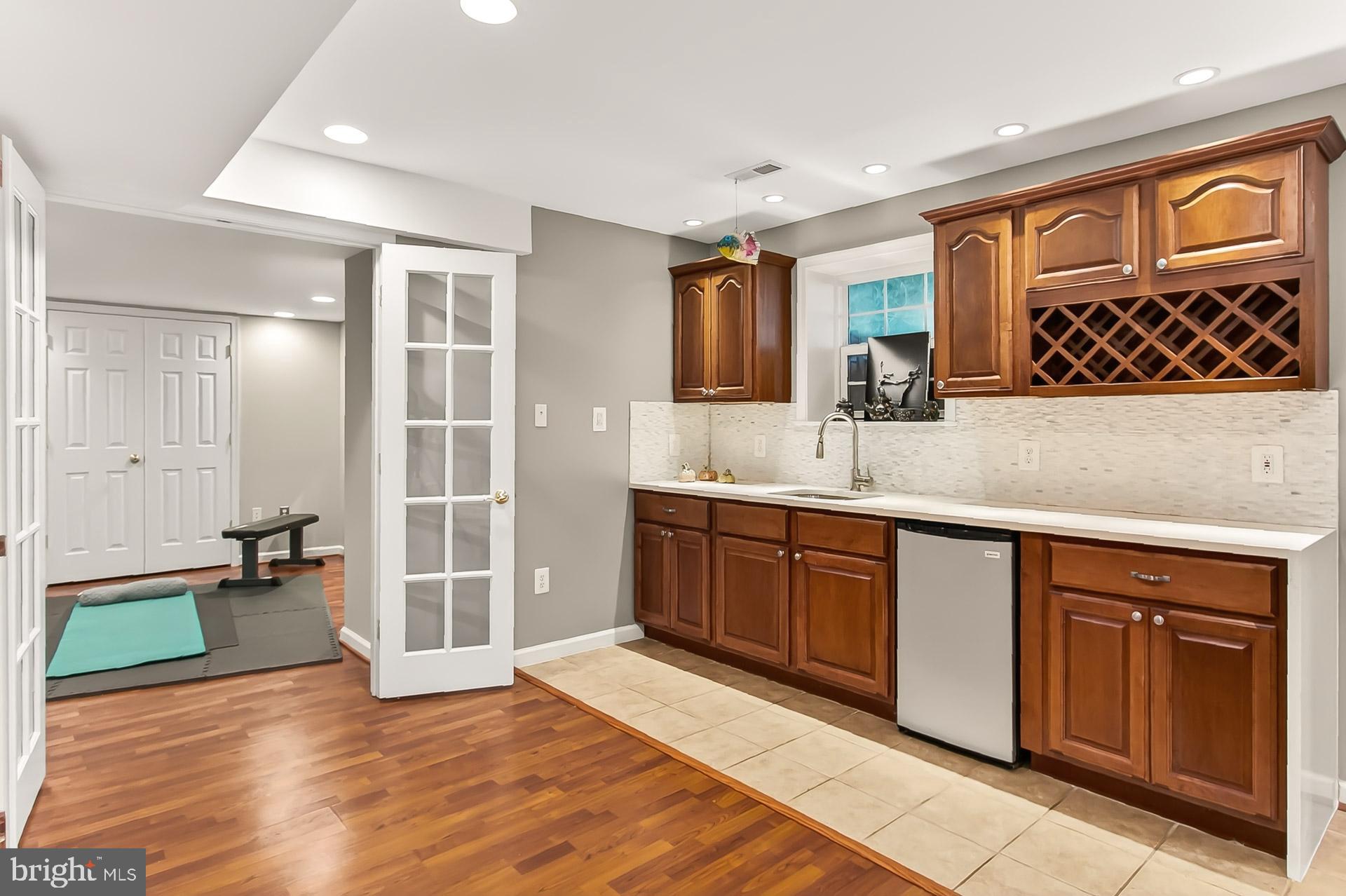 816 SANTMYER DRIVE SE
