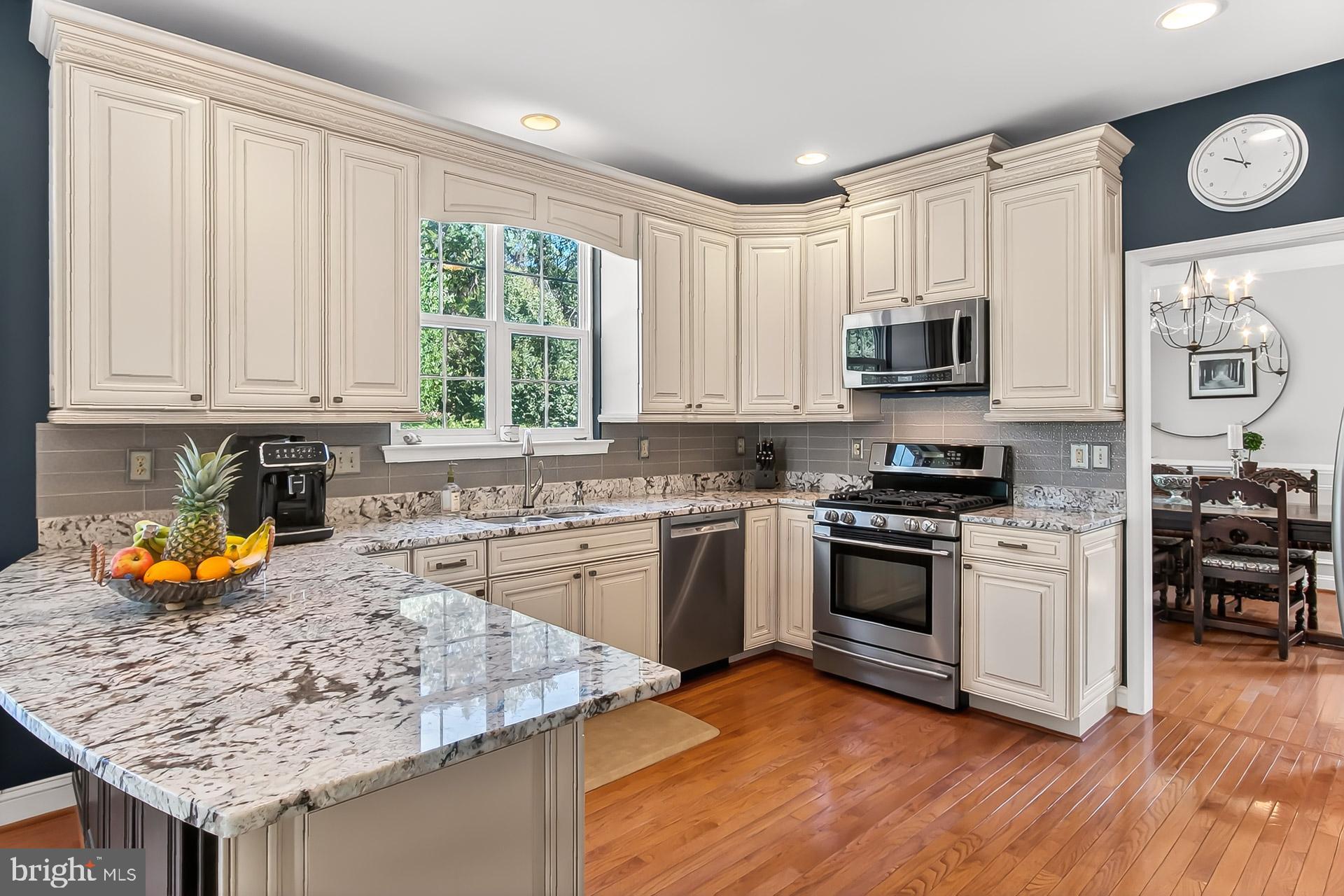 816 SANTMYER DRIVE SE