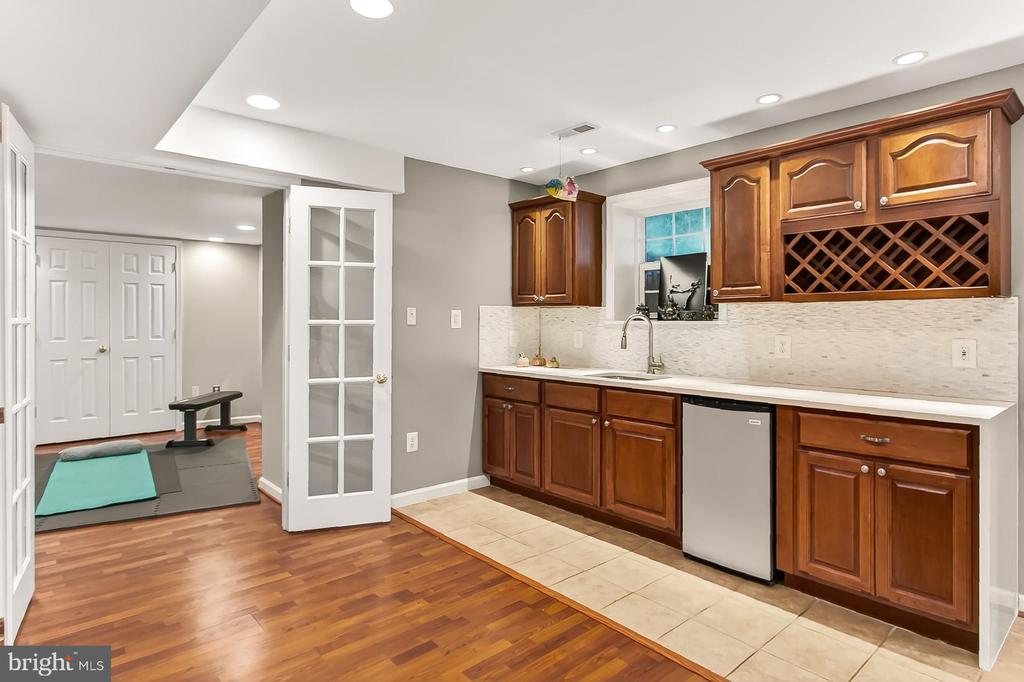 816 SANTMYER DRIVE SE