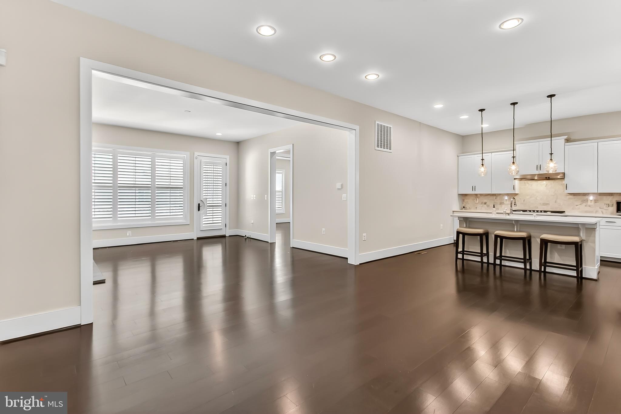 42821 BEAVER CROSSING SQUARE