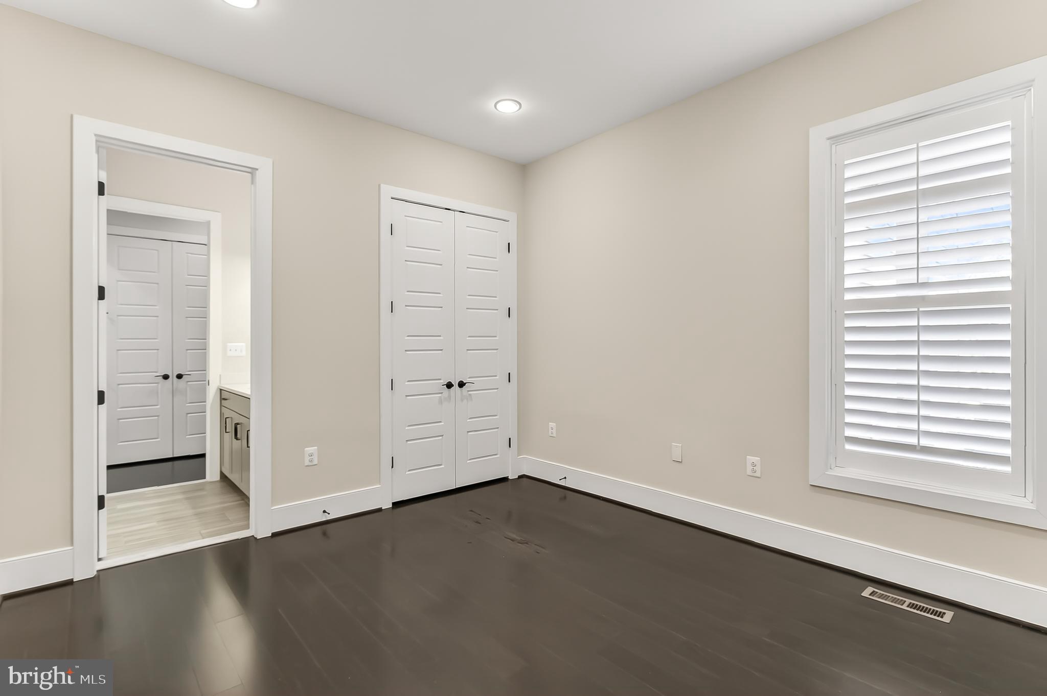 42821 BEAVER CROSSING SQUARE